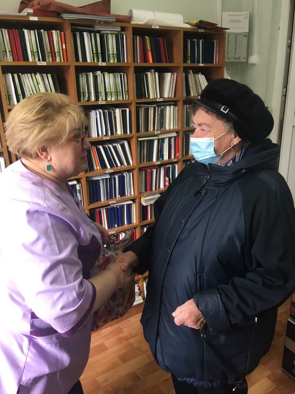 ��������