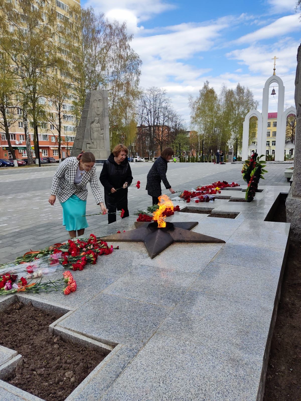 �������