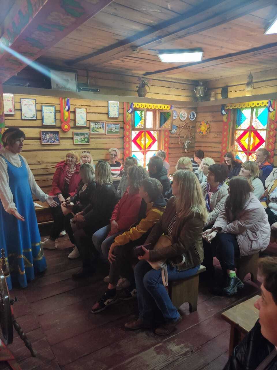 �������