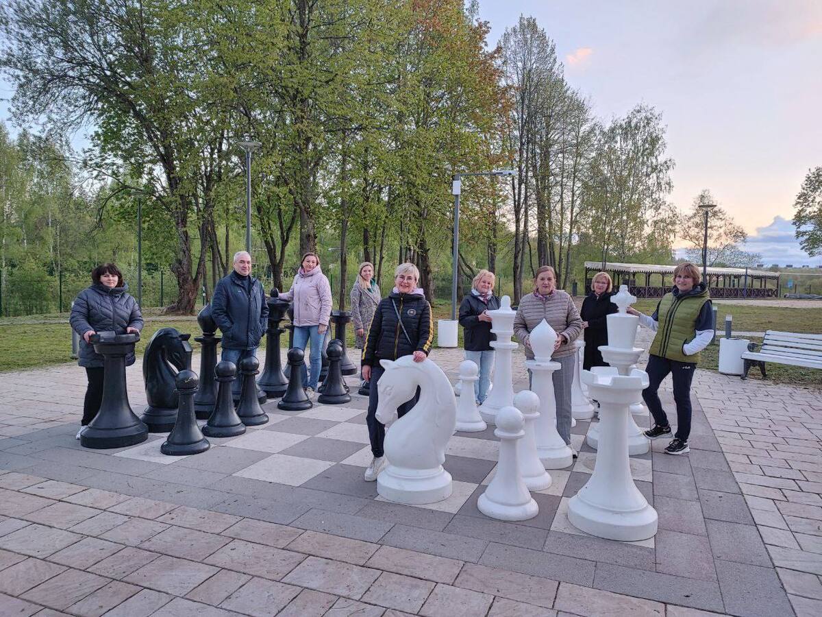 �������