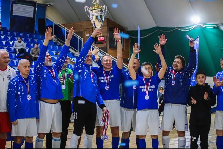 Команда из Подмосковья стала серебряным призером XI чемпионата России по мини-футболу среди врачей